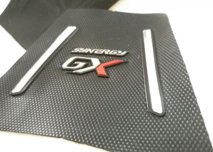 Custom Made Raised Rubber Heat Transfer Clothing Labels Silicone Rubber Logo
