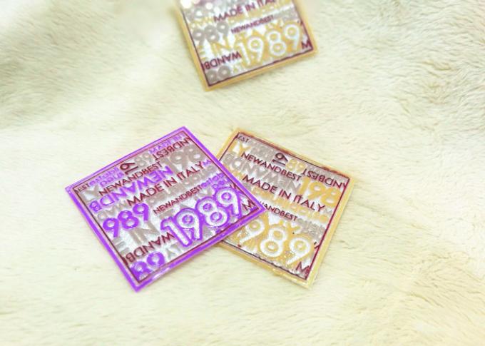 Fashion Designs Rubber Logo Patches Pvc Clothing Labels 100% Silicone With Shinny Effect