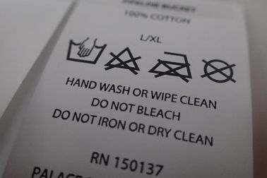 Flat Cutting Custom Screen Printing Nylon Care Labels For  Bags , Towels
