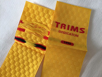 Center / Mitre Fold Taffeta Woven Labels , Elegant Embroidered Sewing Labels
