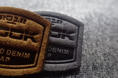 3D Snow Suit Micro Fiber Woven Clothing Labels Embossed Patches