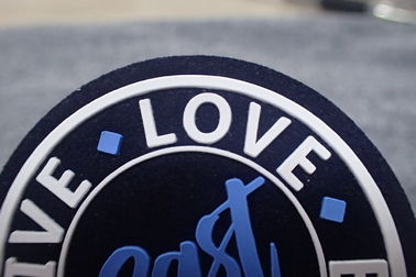 Screen Printing Clothing Microfiber Rubber Logo Patches