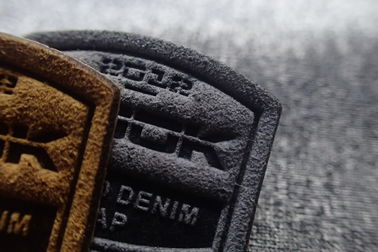 3D Snow Suit Micro Fiber Woven Clothing Labels Embossed Patches